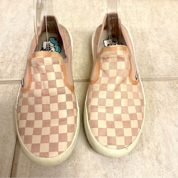Vans Shoes - VANS Comfycush One Slip On women’s Size 9.5M Subtle Checker Peach White Barbie.